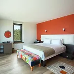 Otel Teomida